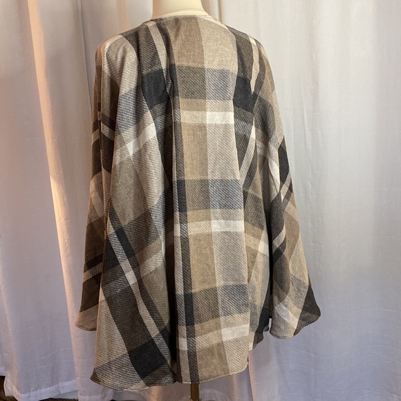 Plaid Cape Shawl - Picture 7 of 7